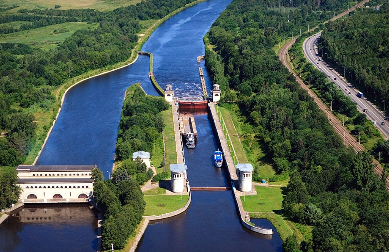 Шлюз канал имени Москвы Волга Волга