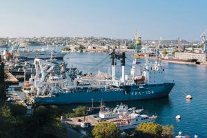 Суд не дал ФАС наказать Севастопольский морской порт за предоставление права пользования причалом компании